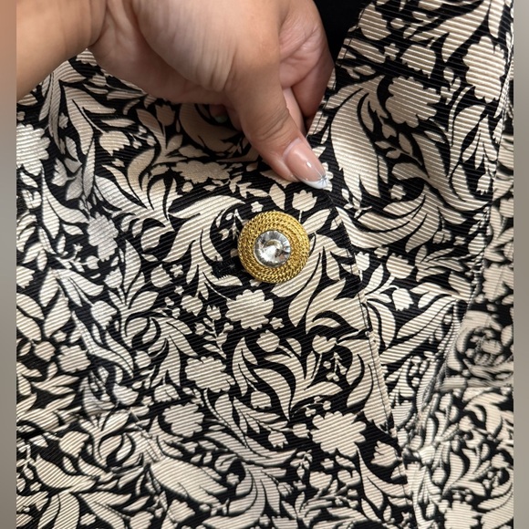 Escada by Margaretha Ley Vintage Black and Cream Floral Blazer - Picture 2 of 11